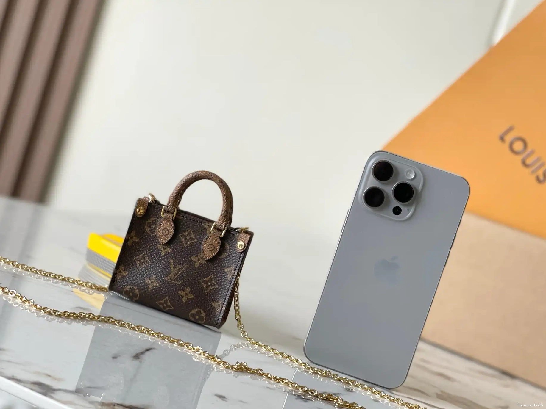 FS CHEAP LOUIS VUITTON MICRO-8.5*3.5*10.5CM ONTHEGO 0529